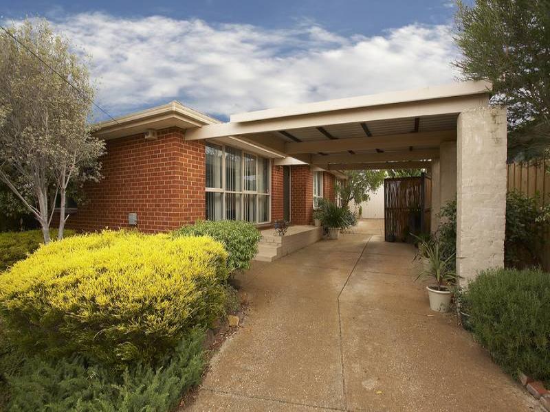 14 Cook Road (Melton South), Melton, Vic 3337 Property Details