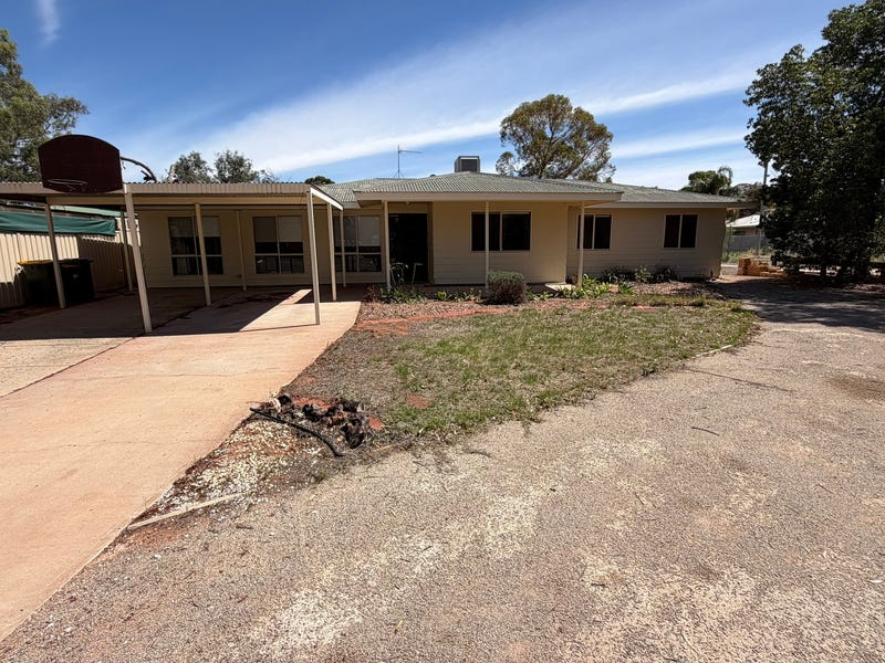 87 Stuart Rd, Roxby Downs, SA 5725 - House for Sale - realestate.com.au
