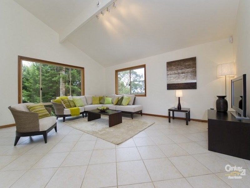 24 Ocean Beach Road, Shoal Bay, NSW 2315 24 Ocean Beach Road, Shoal Bay, NSW 2315