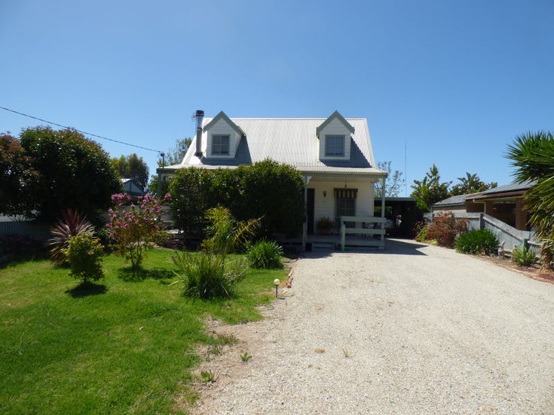 33 Penglase Street, Koondrook, Vic 3580 House for Sale