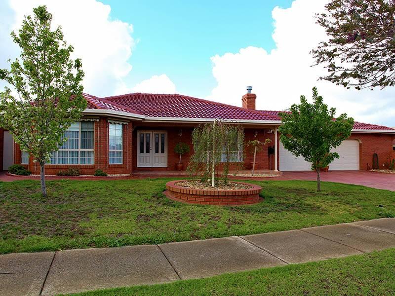 4 Young Court, Delahey, Vic 3037 Property Details