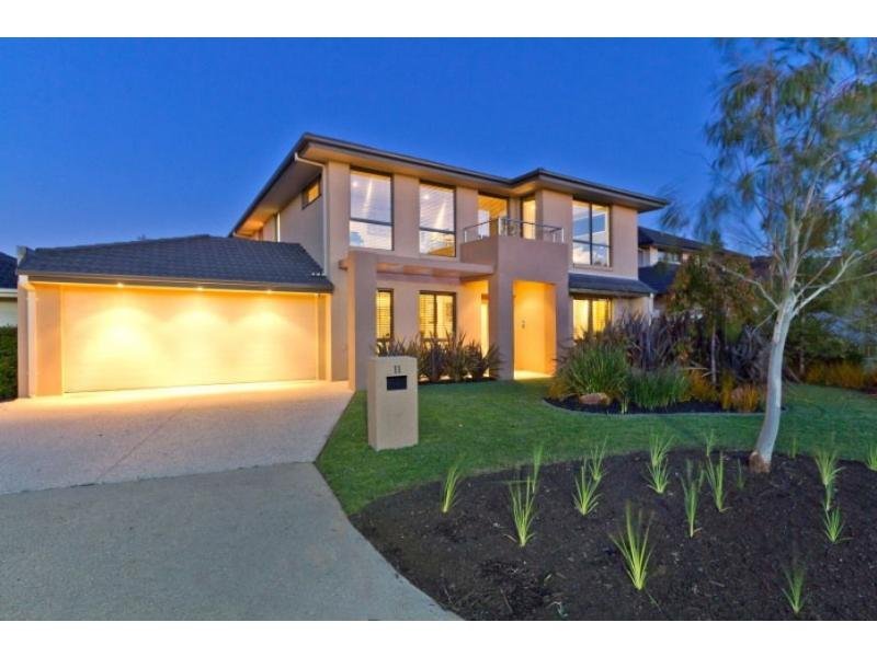 11 Feathery Grove, Sandhurst, Vic 3977 Property Details