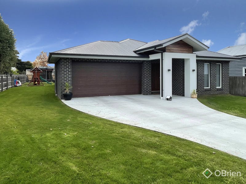 18 Magnolia Drive, Bairnsdale, Vic 3875 House for Sale realestate