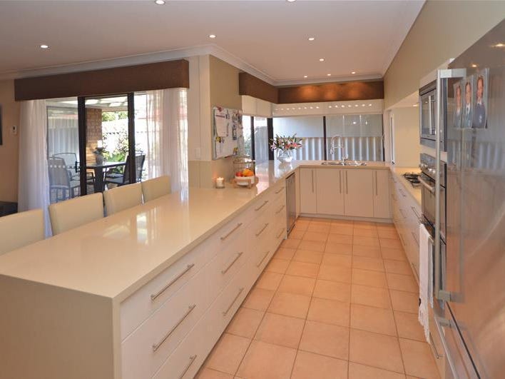 19 Pollard Way, Warnbro, WA 6169 Property Details