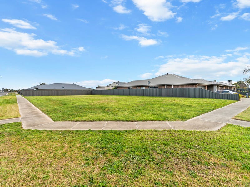 8 Hillcrest Drive, Maffra, VIC 3860