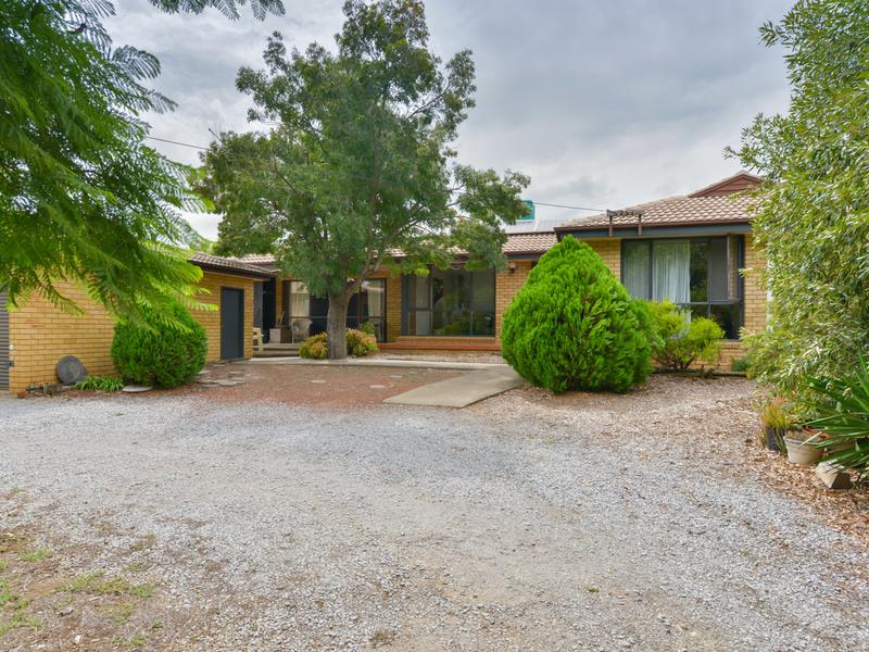 68 Panorama Road, Tamworth, NSW 2340 Property Details