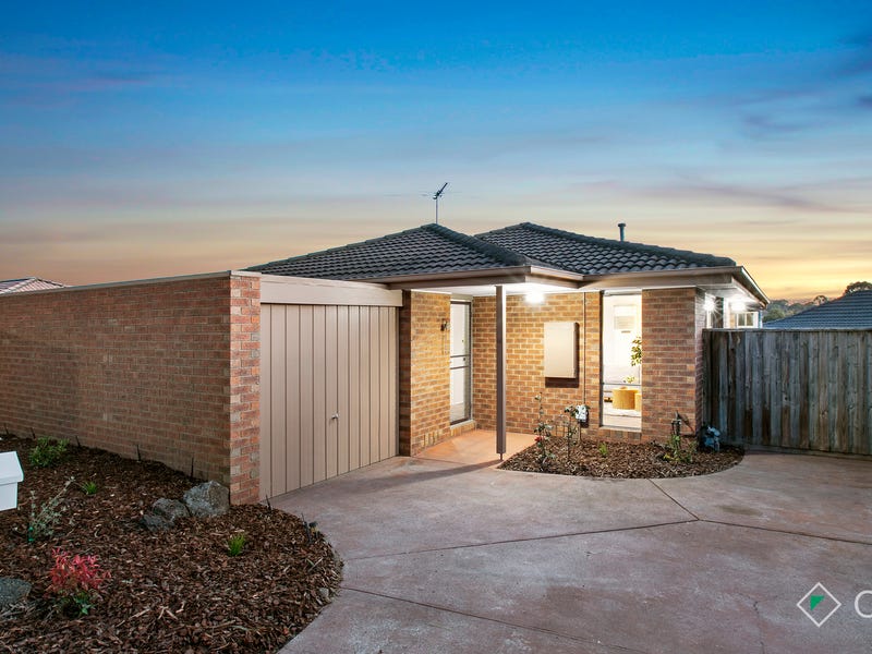 15 Leonard Drive, Langwarrin, Vic 3910 Property Details