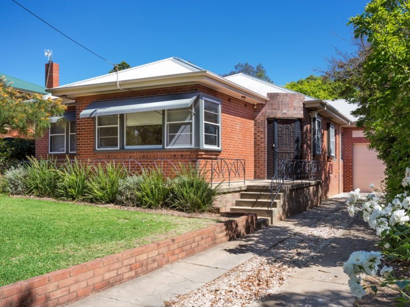 33 Grandview Avenue, Turvey Park, NSW 2650