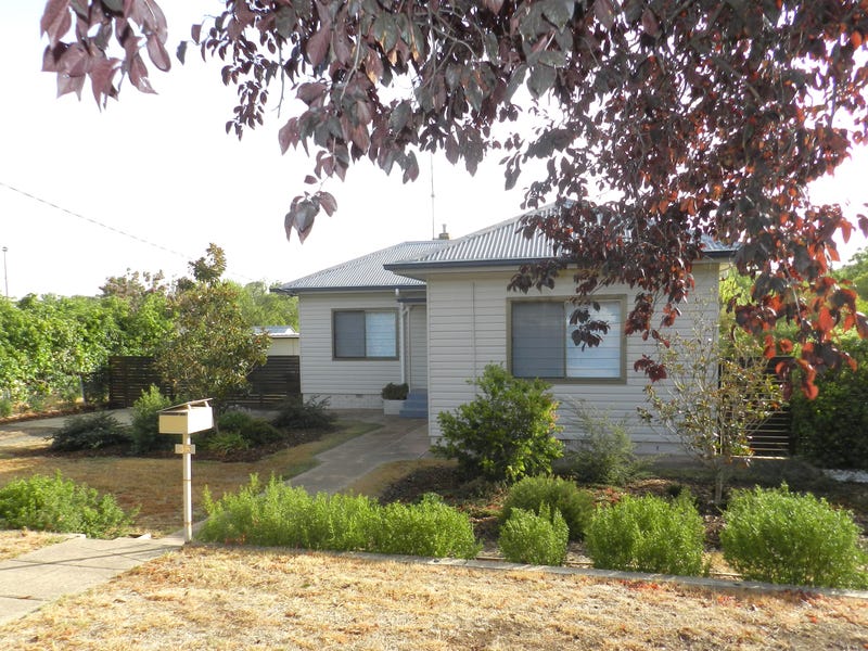 36 Shaw Street, Yass, NSW 2582 House for Rent