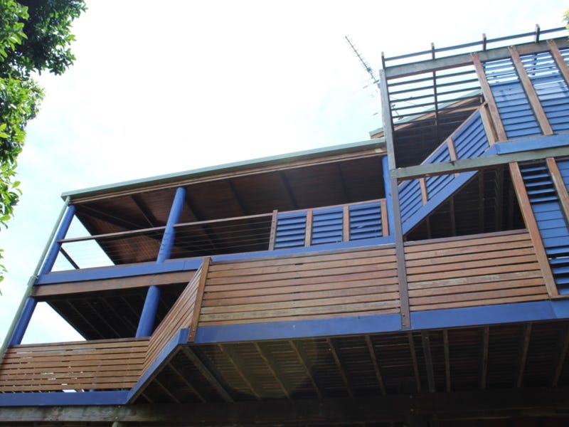 8 Yarrong Road, Point Lookout, QLD 4183