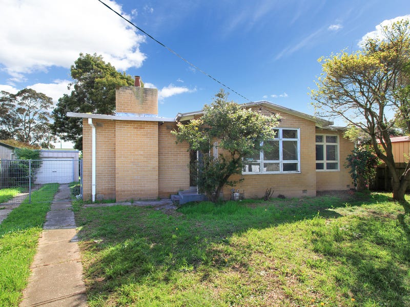 2 Bergen Crescent, Sale, Vic 3850 - Property Details