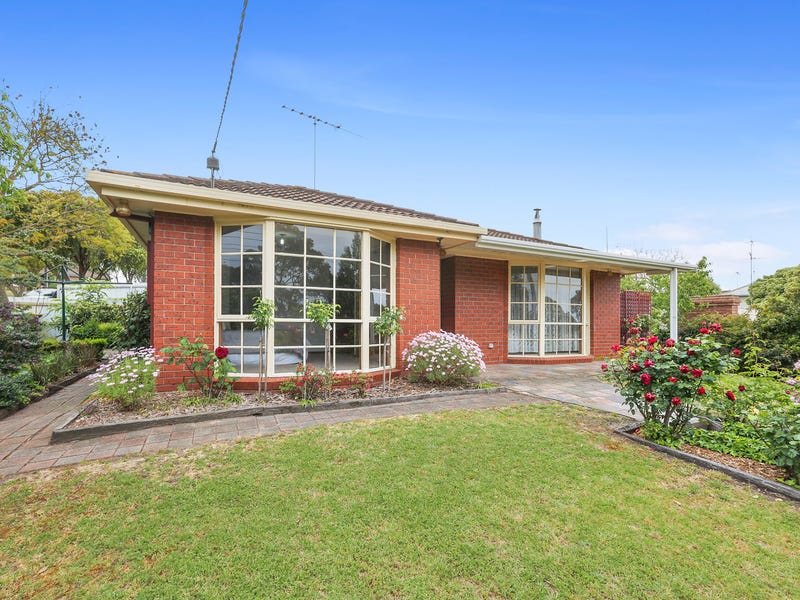 23 Highmont Drive, Belmont, Vic 3216 Property Details