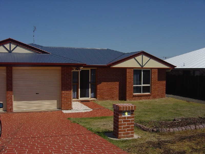 6 Sinclair Street, Wyreema, Qld 4352