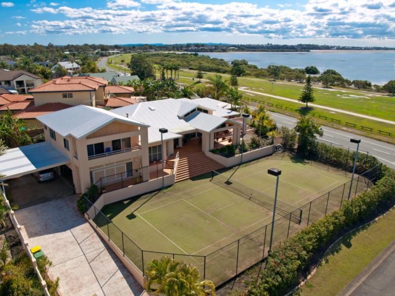 6 Commodore Drive, Birkdale, QLD 4159