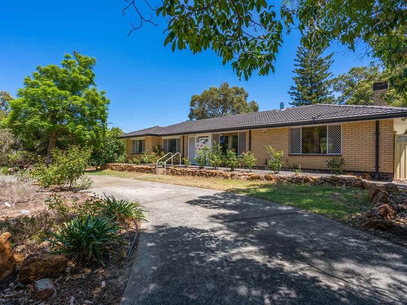 2 Gilbert Road, Lesmurdie, WA 6076