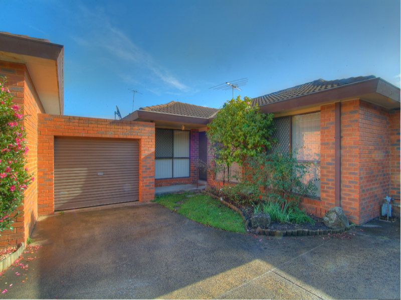 4/2527 Peel Street, Berwick, Vic 3806 Property Details