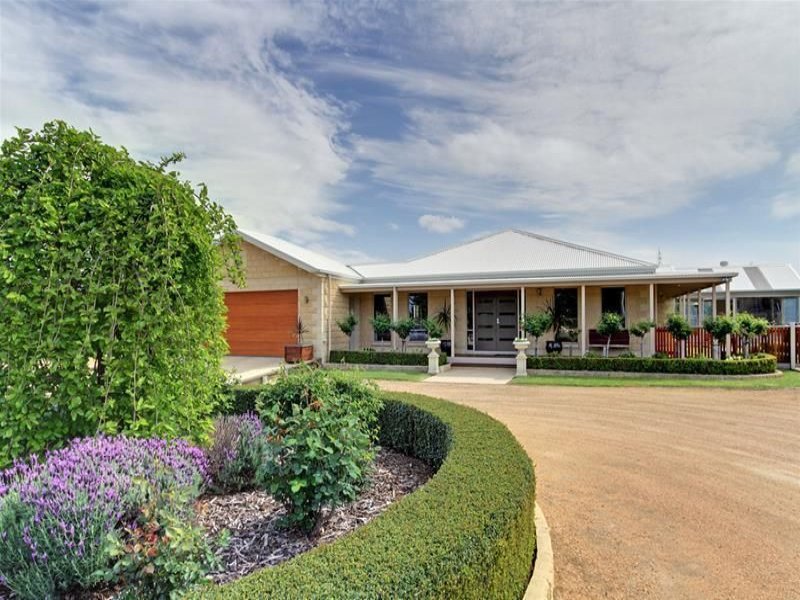 30 Lake Victoria Road, Eagle Point, VIC 3878