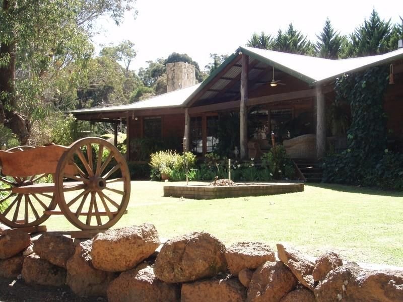 232 Holyoake Road, Dwellingup, WA 6213 Property Details