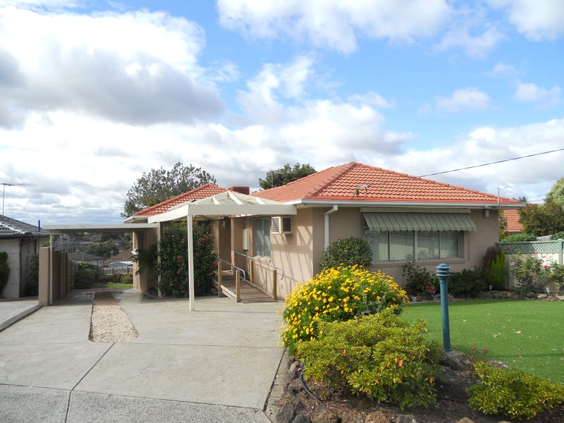 10 Byfield Close, Gladstone Park, VIC 3043