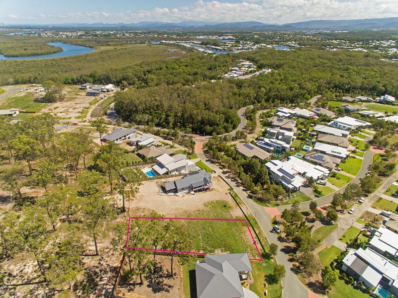 IGA Coomera Waters