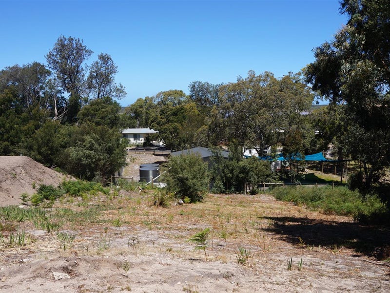 394 National Park Road, Loch Sport, VIC 3851