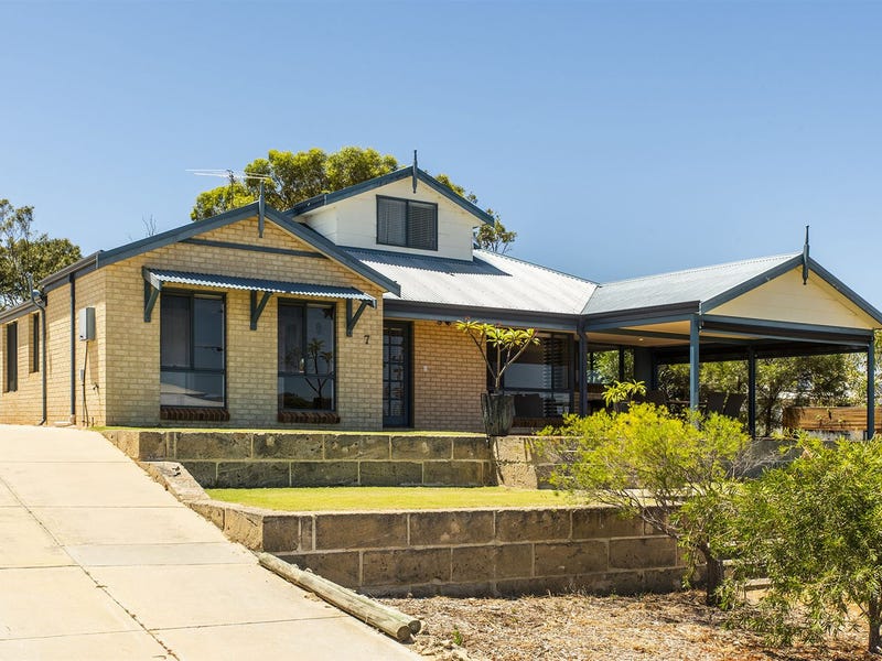 7 Wollamarra Road, Guilderton, WA 6041 Property Details