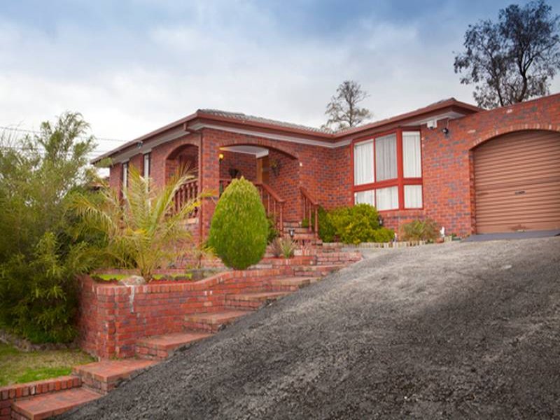 192 Outlook Drive, Dandenong North, VIC 3175