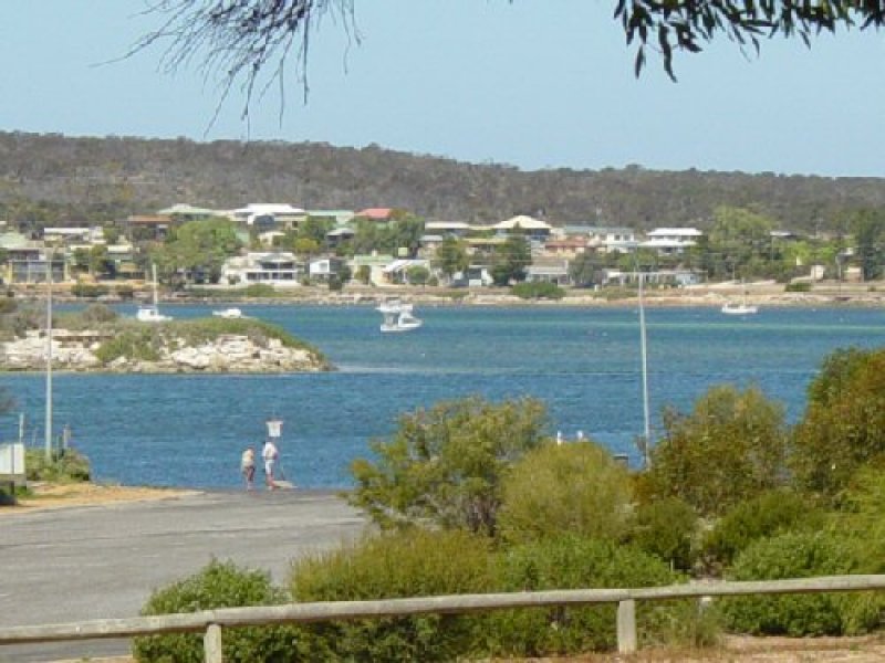 225 Esplanade, Coffin Bay, SA 5607
