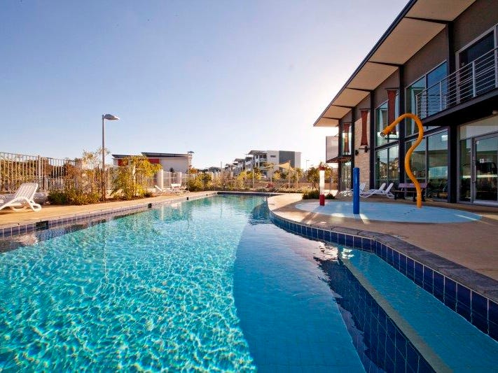 2/11 Pearson Drive, Success, WA 6164