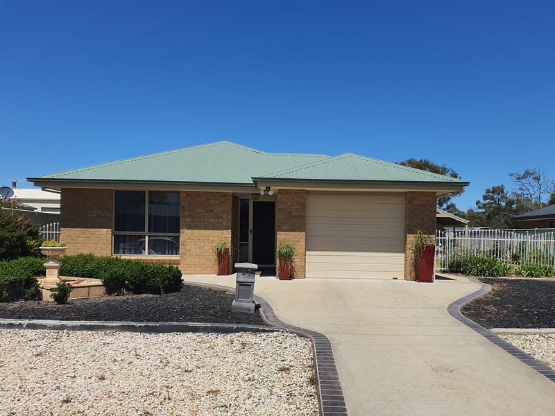 27 Railway Avenue, Cohuna, Vic 3568 House for Sale