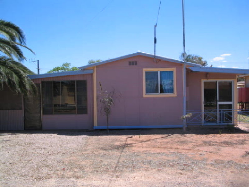 2 Dolphin Road, Fisherman Bay, SA 5522