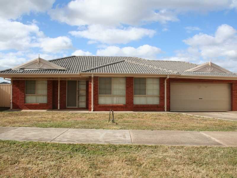 348 Centenary Avenue, Melton West, VIC 3337