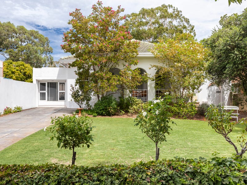 15 Dumbarton Cres, Menora, WA 6050