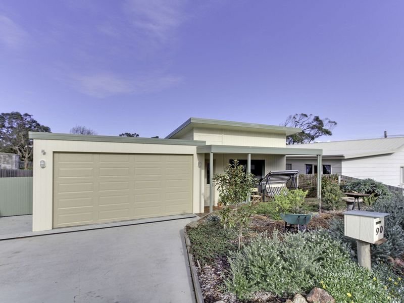 90 Bream Road, Lake Tyers Beach, VIC 3909