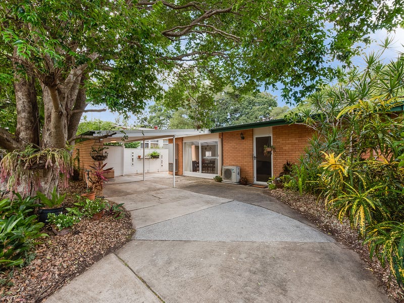 26 Tarbet Street, Kenmore, Qld 4069 Property Details