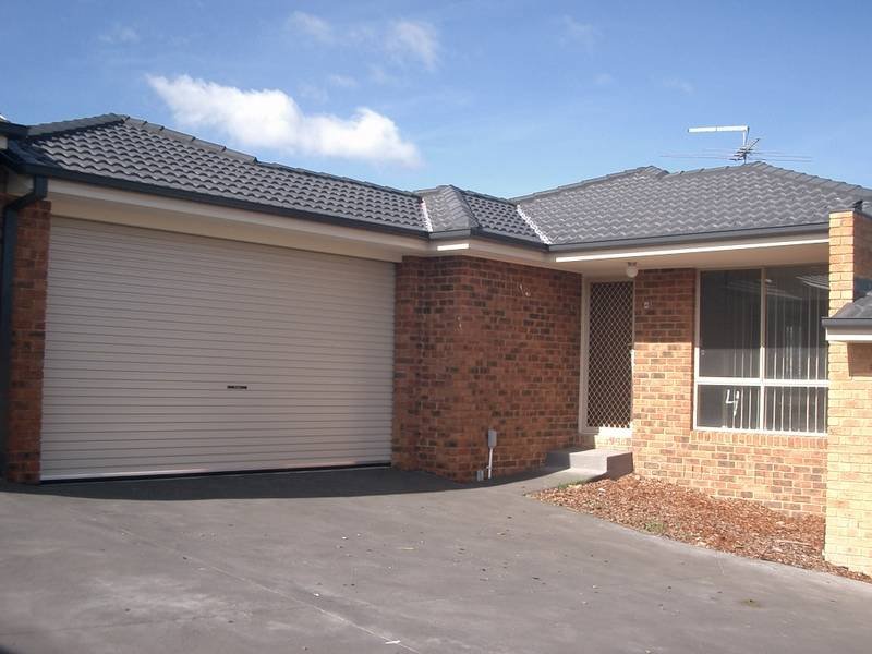 4/10 Woodford Place, Korumburra, Vic 3950 Property Details