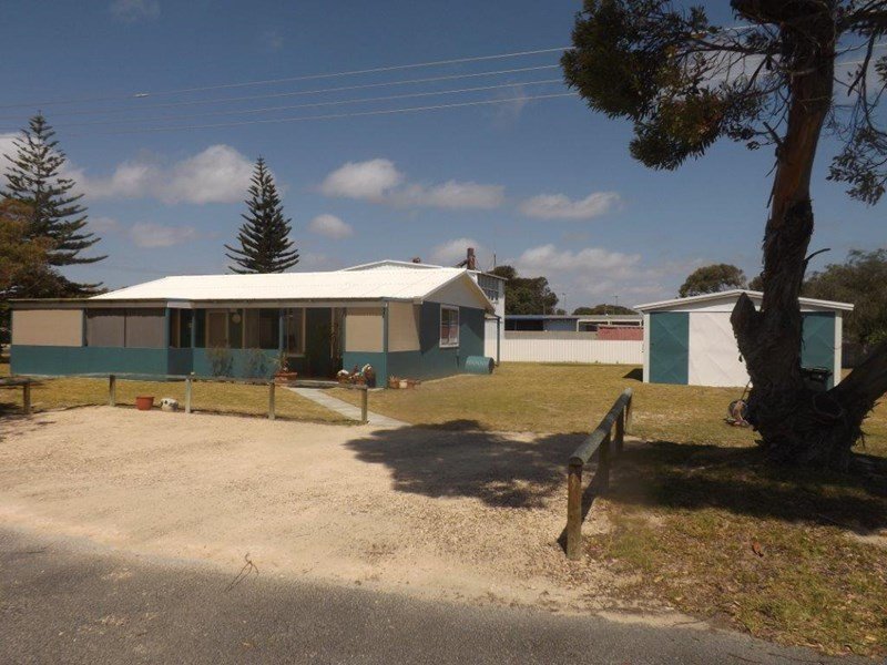 18 Newby Street, Lancelin, WA 6044 Property Details
