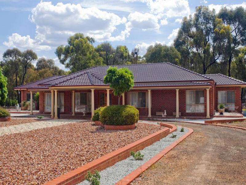 20 Braeside Drive URGENT SALE MUST SELL, Junortoun, Vic 3551 Property Details