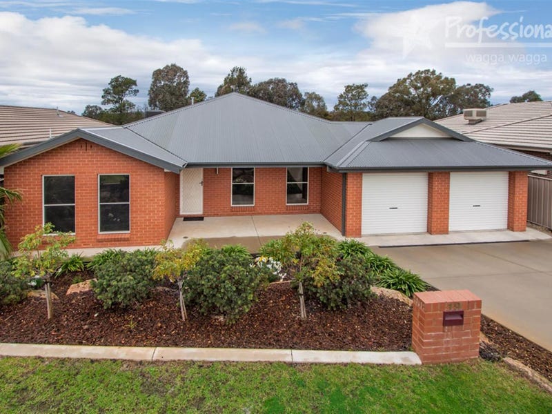 19 Barrima Drive, Glenfield Park, NSW 2650