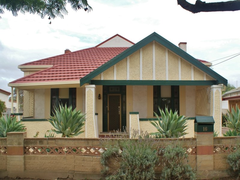 16 Charles Street, Murray Bridge, SA 5253