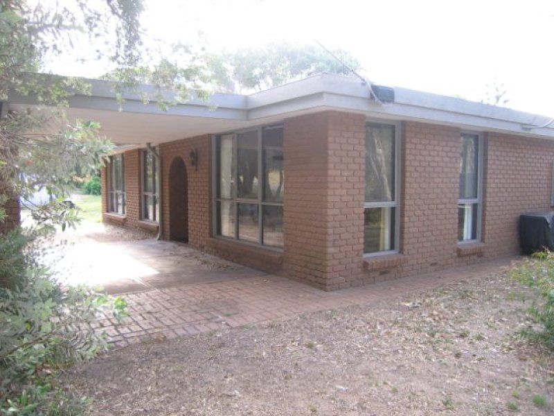 10 PENMAN STREET, Blairgowrie, Vic 3942 Property Details