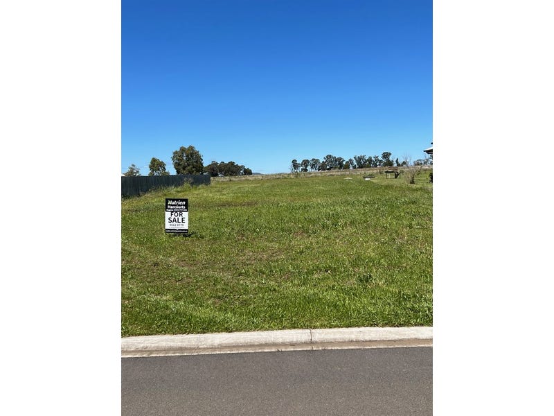 52 Neville Road, Clifton, QLD 4361