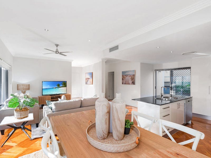 2/41 Huth Street, Labrador, Qld 4215 Property Details