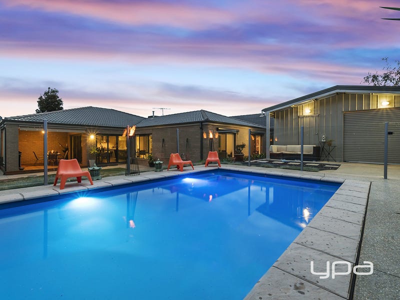 42 Silverdale Drive, Darley, Vic 3340