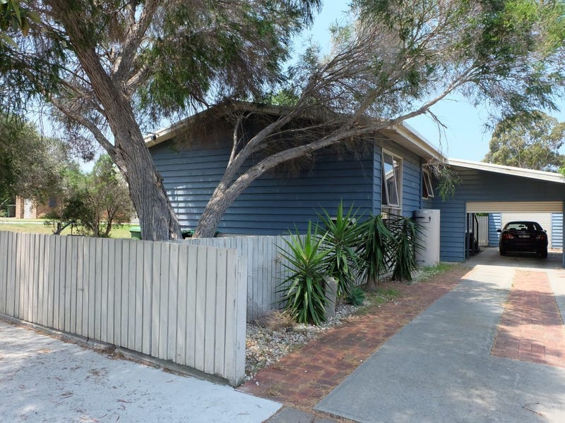 64 Wellington Street, Paynesville, VIC 3880