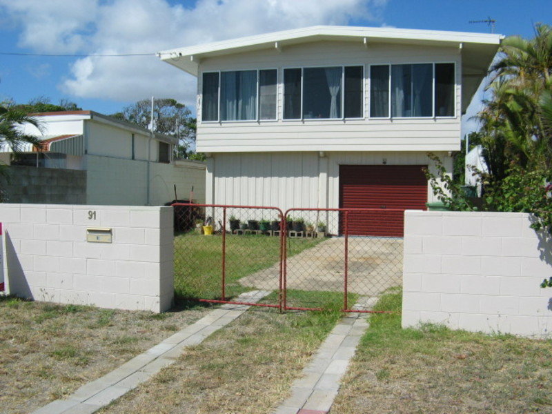 91 Queens Beach Esplanade, Bowen, Qld 4805 Property Details