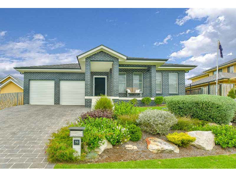 16 Bridgewater Boulevard, Camden Park, NSW 2570