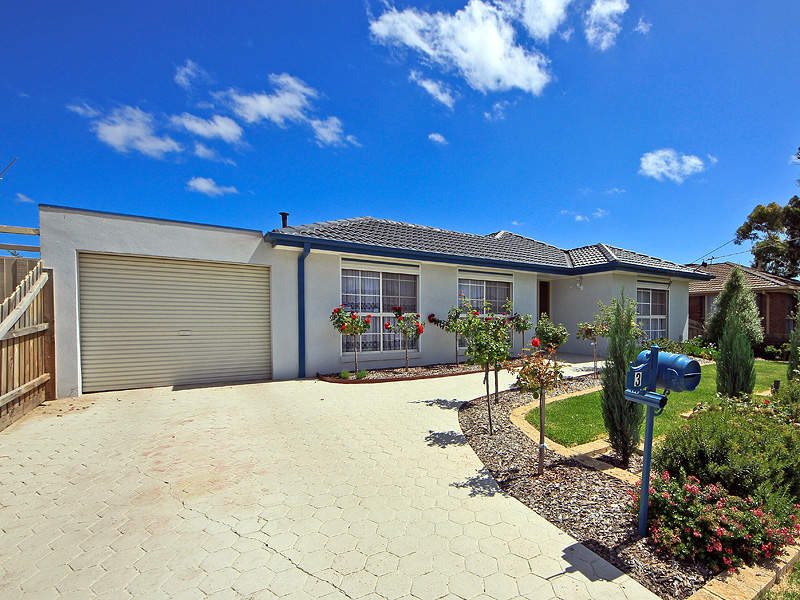 3 Whimbrel Court, Werribee, VIC 3030