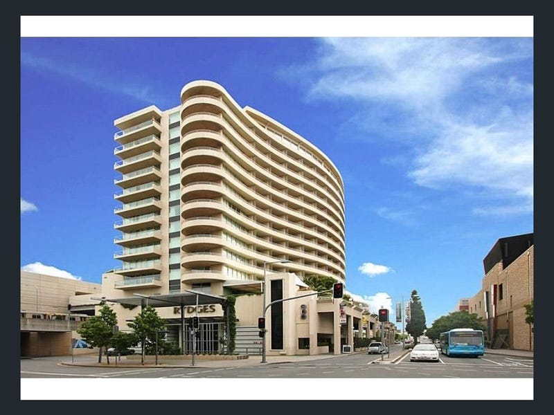 Real Estate & Property for Sale in Clear Island Waters, QLD 4226 (+1