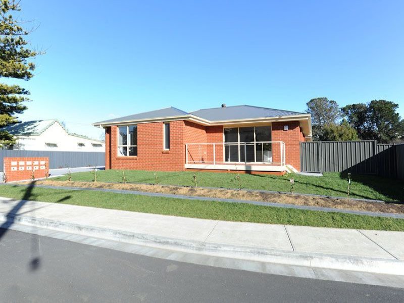 1/36A Balmoral Road, Kingston Beach, TAS 7050 1/36A Balmoral Road, Kingston Beach, TAS 7050